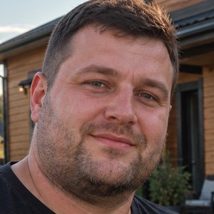 Антон Алифанов